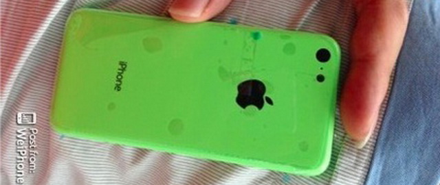 Możliwe zdjęcia plastikowej obudowy tańszego iPhone’a