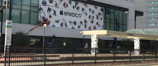 Pierwsze dekoracje WWDC 2017 zaczynają pojawiać się na McEnery Convention Center