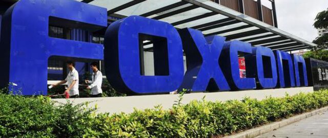 Foxconn zainwestuje 1 miliard dolarów w swoje fabryki w Indiach