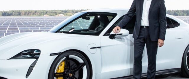 Apple zatrudnia byłego wiceprezesa Porsche do projektu Apple Car