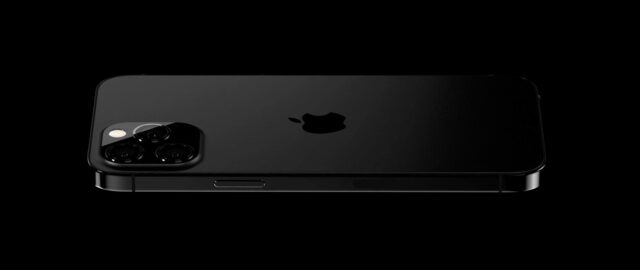 iPhone 13 Pro w matowej czerni, z nową powłokę chroniącą przed odciskami palców na krawędziach ze stali nierdzewnej i nie tylko