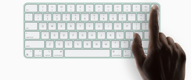 Magic Keyboard z Touch ID kompatybilna ze wszystkimi komputerami M1, ale sprzedawana obecnie tylko z iMac