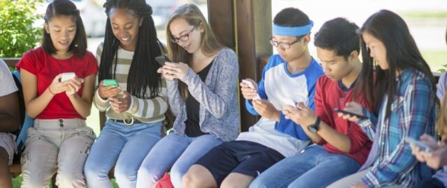iPhone dalej najpopularniejszy wśród Amerykańskich nastolatków