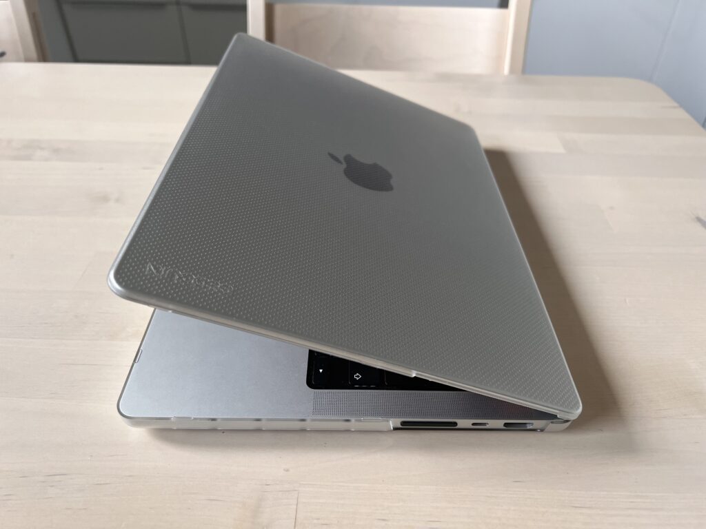 Incase Hardshell Case