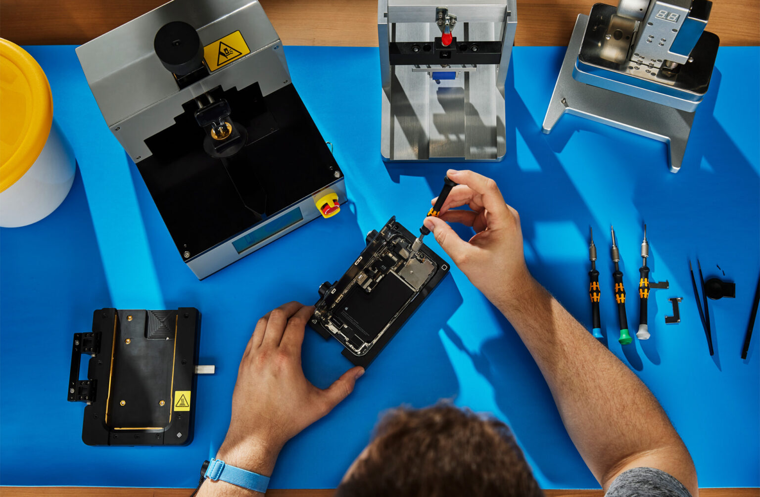 program samodzielnych napraw Apple