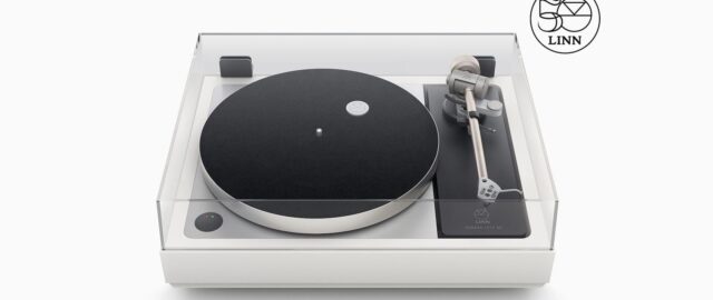 Jony Ive, były projektant Apple, pokazuje swój projekt gramofonu