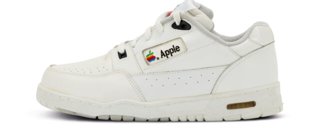 Niezwykle rzadkie sneakersy Apple trafiają na aukcję