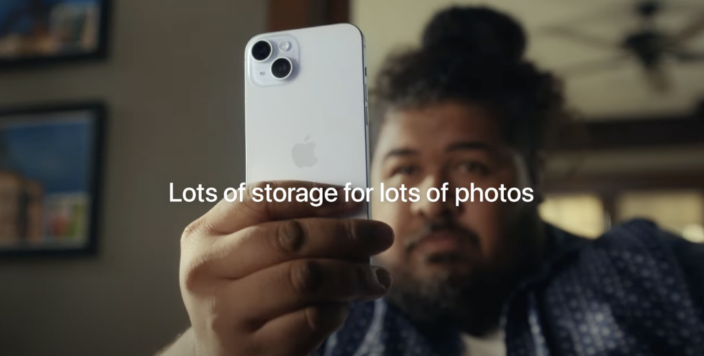 reklama-iPhone15-pamiec