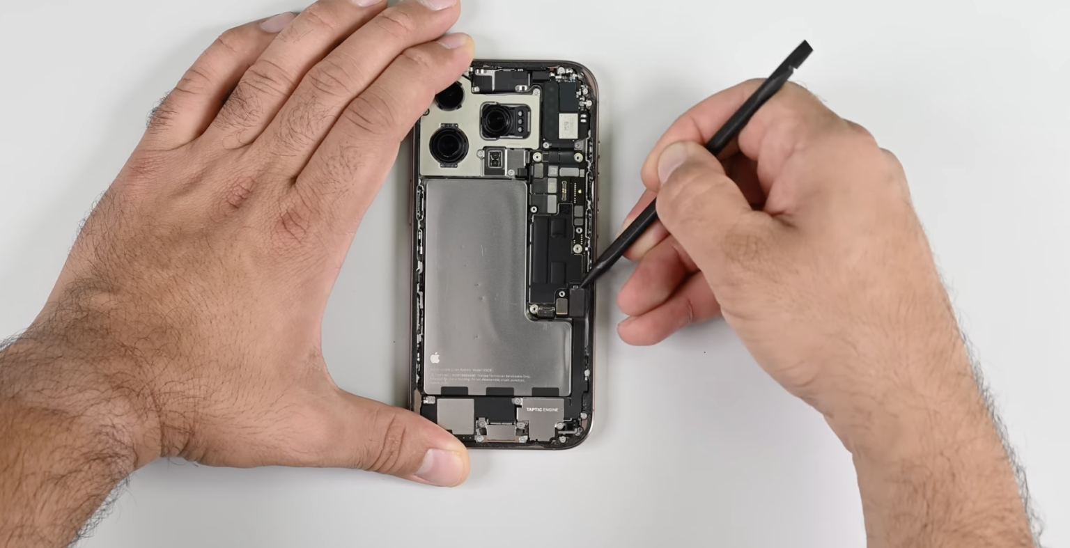 demontaz-iphone-16Pro-iFixit