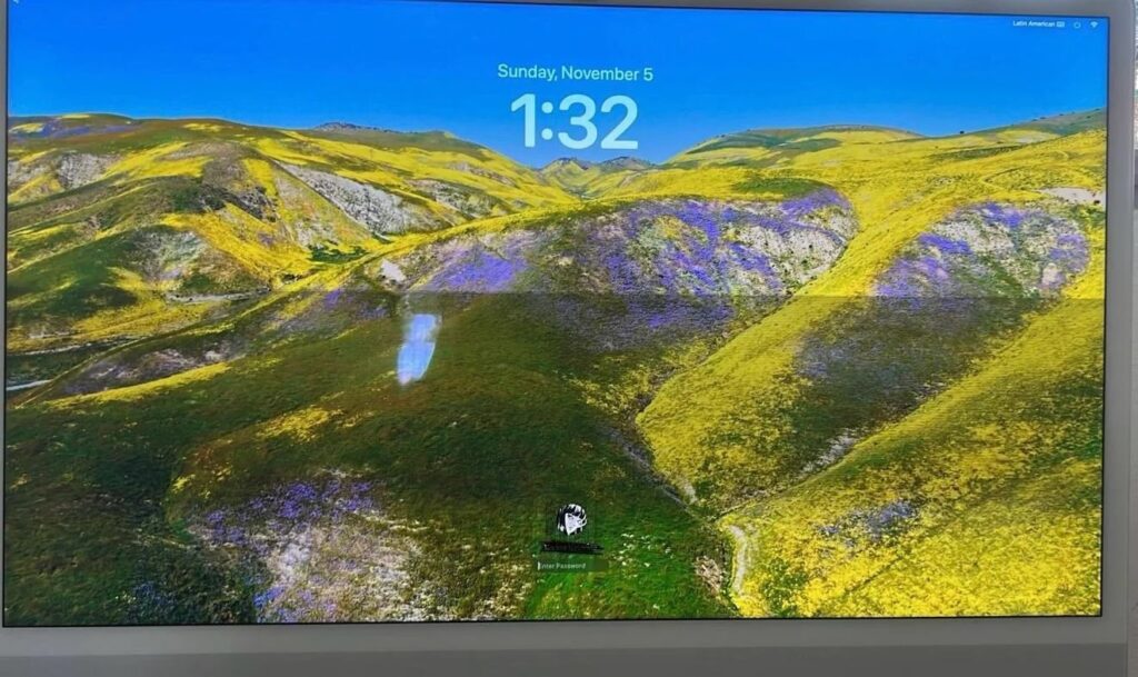 iMac-2021-linie-na-ekranie