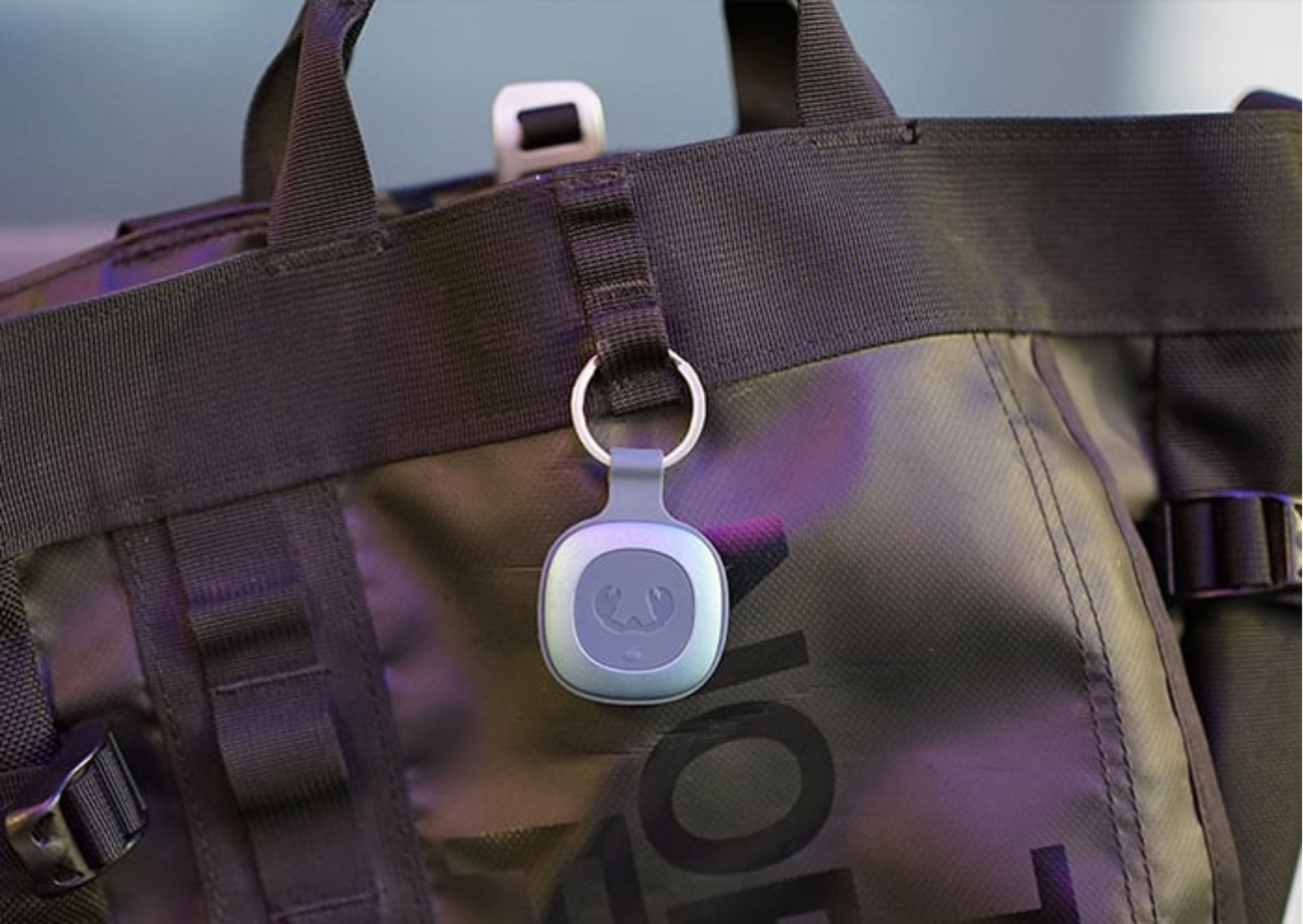 Już nigdy więcej nie zgubisz swoich ulubionych gadżetów. Tak właśnie działa Fresh 'n Rebel Smart Finder!