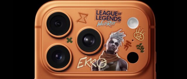 Apple odmienia iPhone’a 17 Pro naklejkami w nowej reklamie