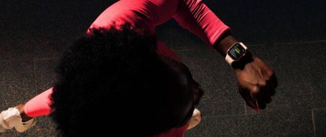 Apple Watch w treningu sportowym: co zegarek naprawdę rejestruje i gdzie kończy się jego użyteczność
