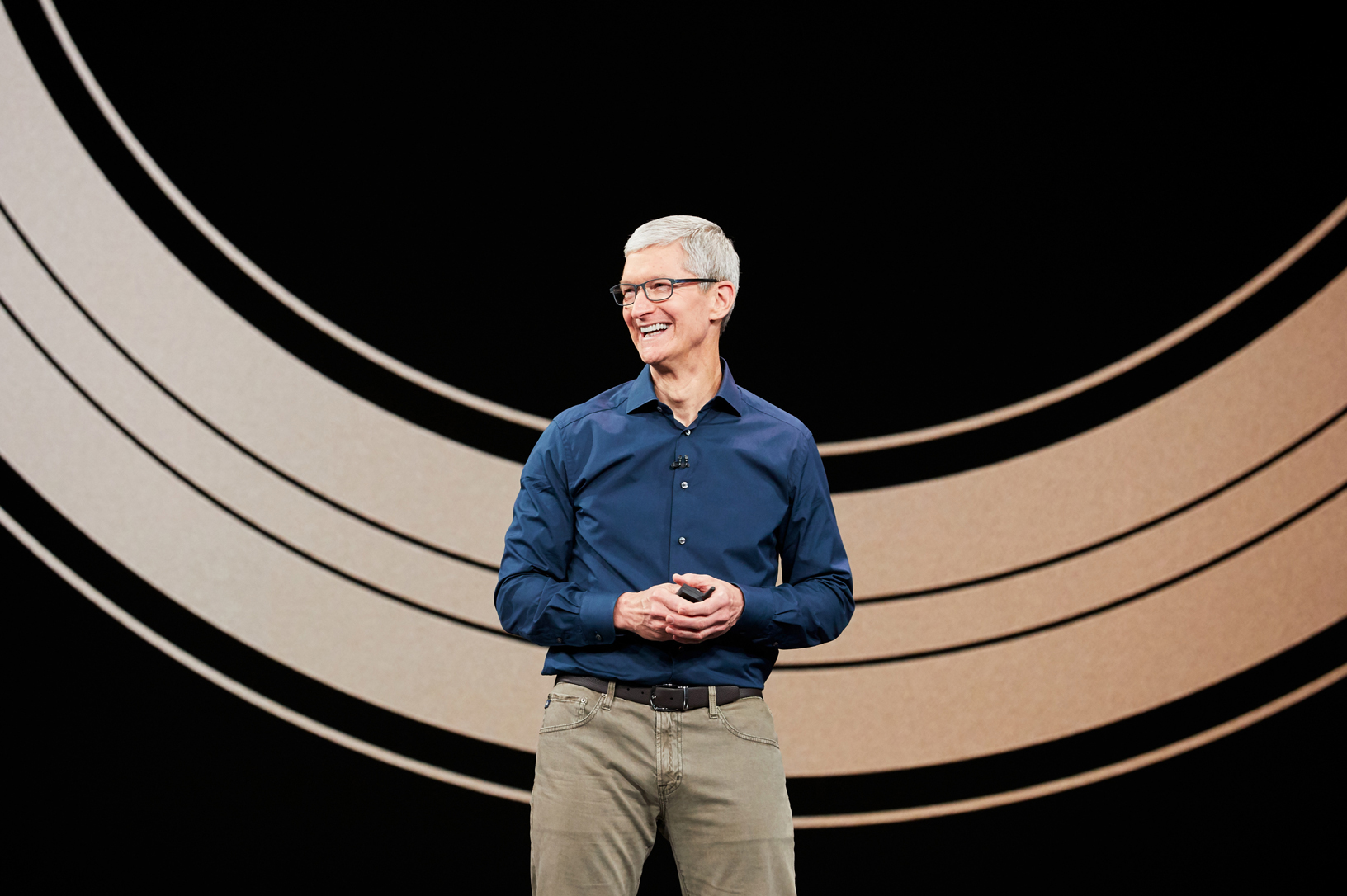 Tim Cook nagrywa zabawny film parodiujący jego słynne „Good Morning”